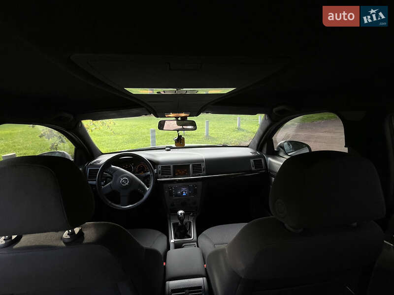Хэтчбек Opel Signum 2003 в Ровно
