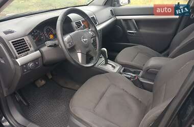 Хэтчбек Opel Signum 2005 в 