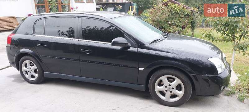 Opel Signum 2005