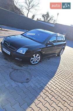 Хэтчбек Opel Signum 2003 в 
