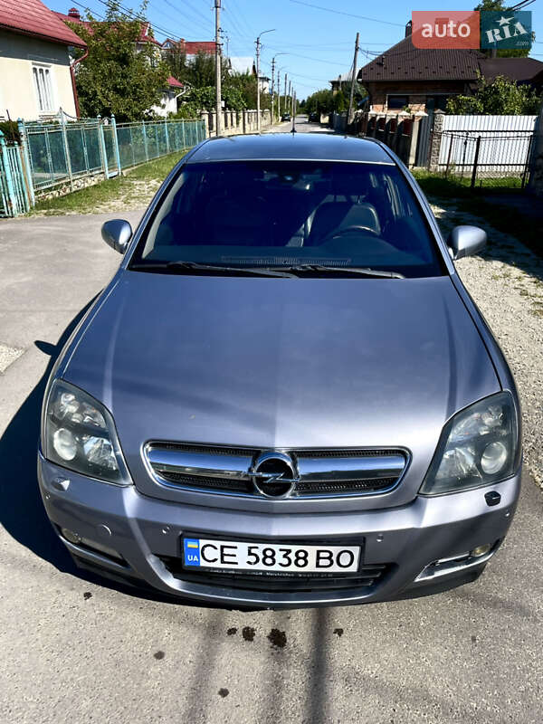 Opel Signum 2004