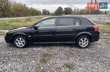 Хэтчбек Opel Signum 2005 в  фото 16 Хэтчбек Opel Signum 2005 в