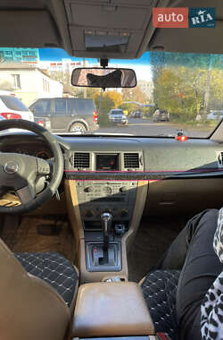 Хетчбек Opel Signum 2004 в 