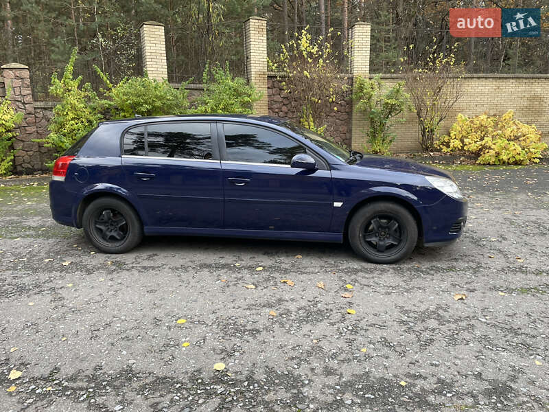 Хэтчбек Opel Signum 2006 в Обухове