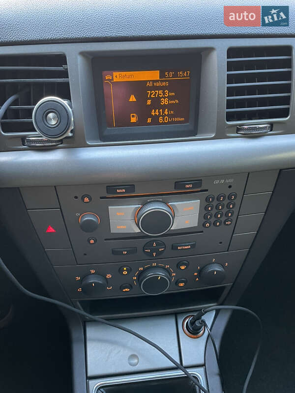 Хэтчбек Opel Signum 2006 в Обухове