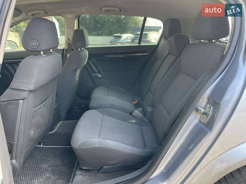 Хэтчбек Opel Signum 2004 в Киеве