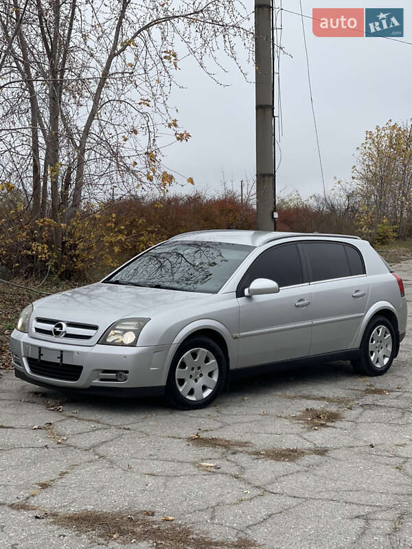 Хэтчбек Opel Signum 2005 в Запорожье