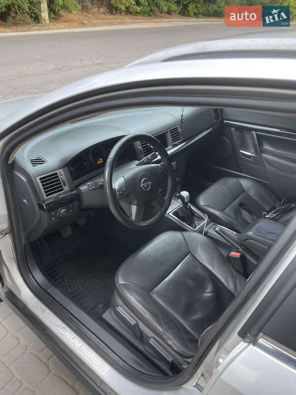 Хэтчбек Opel Signum 2005 в Запорожье