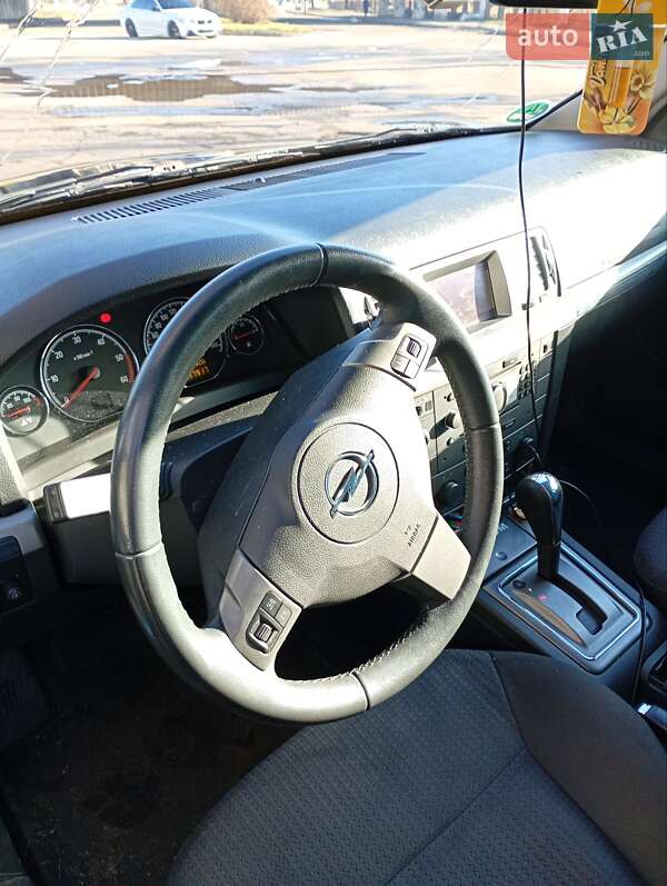 Хэтчбек Opel Signum 2008 в Кропивницком фото 11 Хэтчбек Opel Signum 2008 в Кропивницком