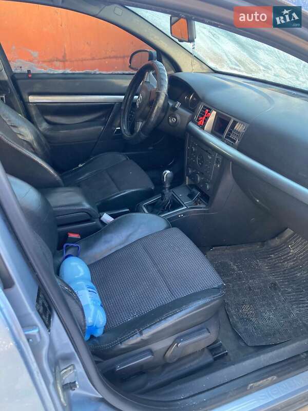 Хэтчбек Opel Signum 2003 в Тернополе