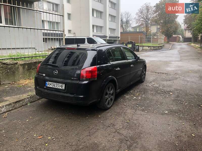 Хэтчбек Opel Signum 2008 в Львове