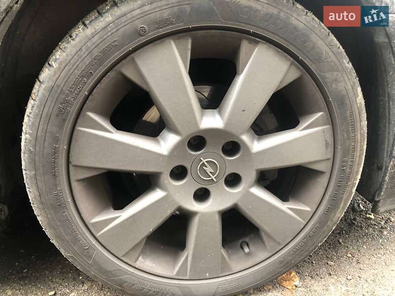 Хэтчбек Opel Signum 2008 в Львове