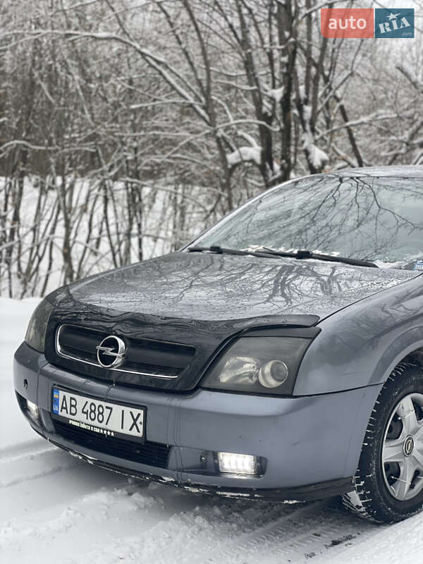Opel Signum 2004