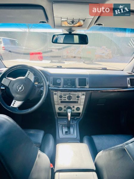 Хэтчбек Opel Signum 2004 в Киеве