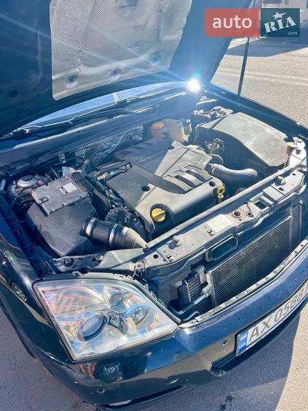 Хэтчбек Opel Signum 2004 в Киеве