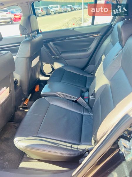 Хэтчбек Opel Signum 2004 в Киеве