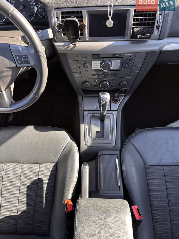 Хэтчбек Opel Signum 2008 в Святопетровское фото 25 Хэтчбек Opel Signum 2008 в Святопетровское