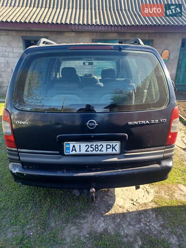 Минивэн Opel Sintra 1999 в Зачепиловке