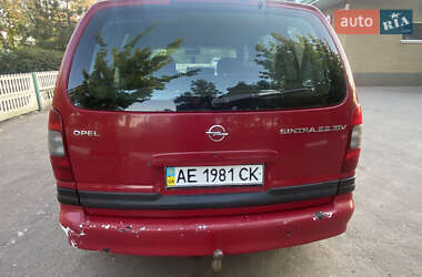 Минивэн Opel Sintra 1997 в 