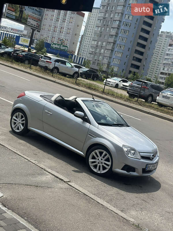 Opel Tigra 2004