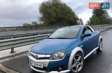 Кабриолет Opel Tigra 2004 в 