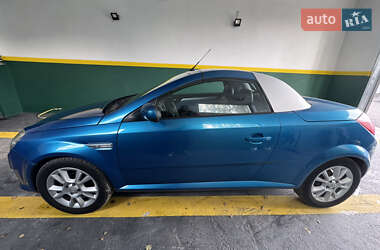 Кабриолет Opel Tigra 2005 в 