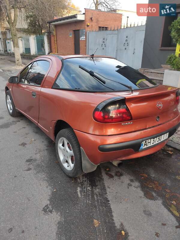 Купе Opel Tigra 1995 в Кременчуге