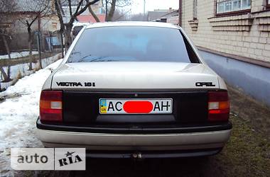 Седан Opel Vectra 1990 в 