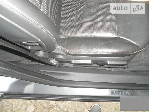 Седан Opel Vectra 2004 в Ивано-Франковске