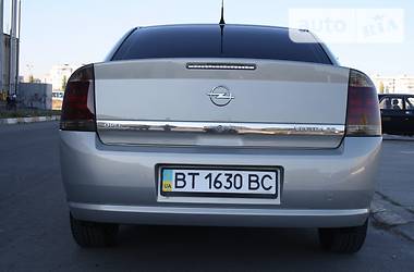 Седан Opel Vectra 2005 в 