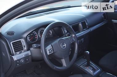 Седан Opel Vectra 2005 в 