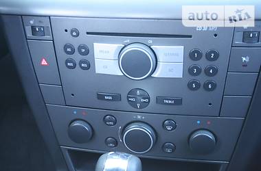 Седан Opel Vectra 2005 в 
