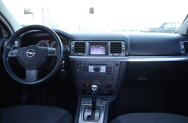 Седан Opel Vectra 2005 в 