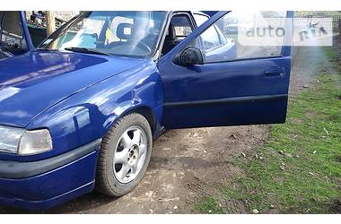 Седан Opel Vectra 1990 в Мостиске