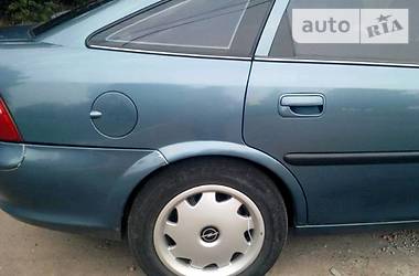 Хэтчбек Opel Vectra 1998 в Краматорске