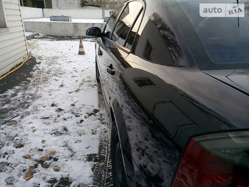 Седан Opel Vectra 2005 в Днепре