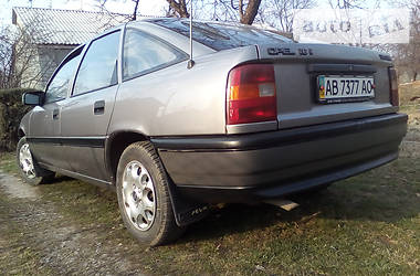 Хэтчбек Opel Vectra 1992 в Немирове