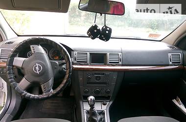 Седан Opel Vectra 2004 в Дрогобыче