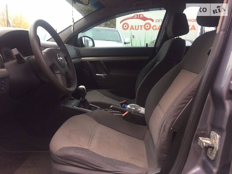 Седан Opel Vectra 2005 в Миколаєві