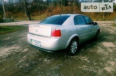 Седан Opel Vectra 2004 в Івано-Франківську
