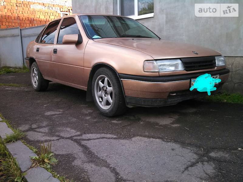 Седан Opel Vectra 1990 в Ужгороде