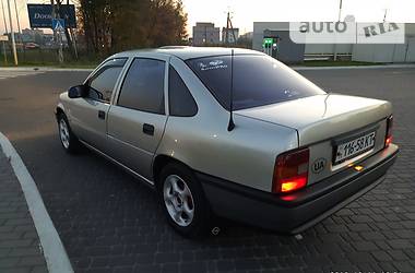 Седан Opel Vectra 1991 в Киеве