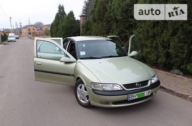Седан Opel Vectra 1997 в Измаиле