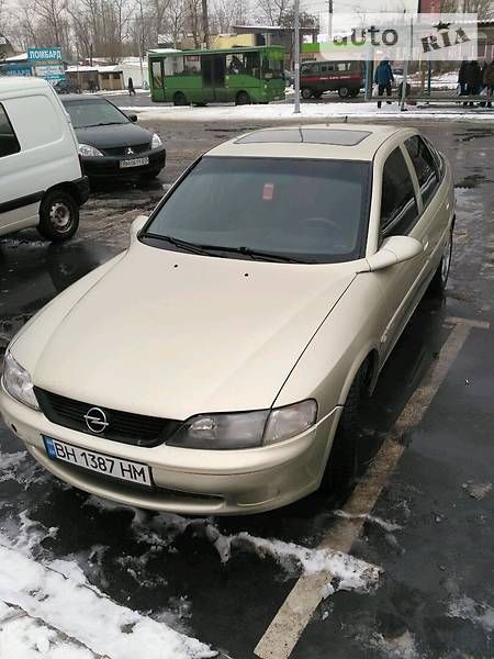 Хэтчбек Opel Vectra 1996 в Белгороде-Днестровском