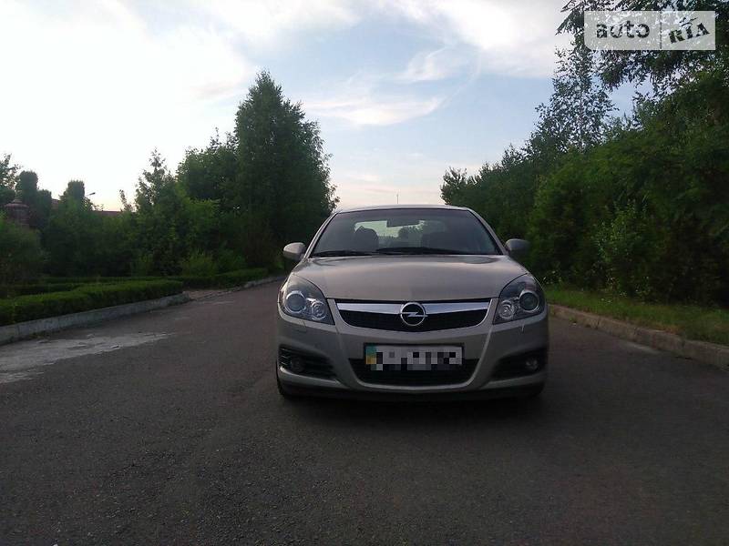 Седан Opel Vectra 2008 в Ровно