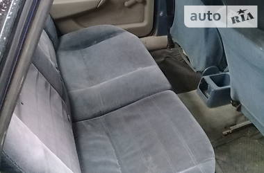 Седан Opel Vectra 1990 в 