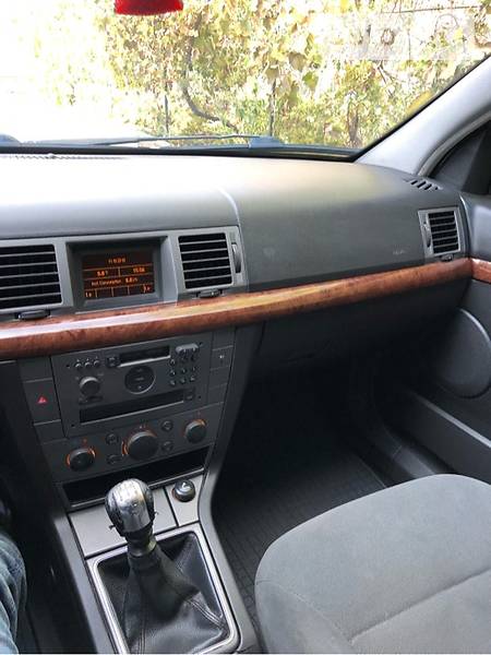 Седан Opel Vectra 2004 в Врадиевке