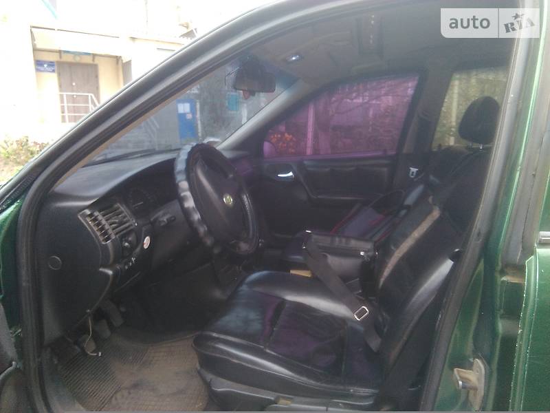 Седан Opel Vectra 1996 в Білгороді-Дністровському