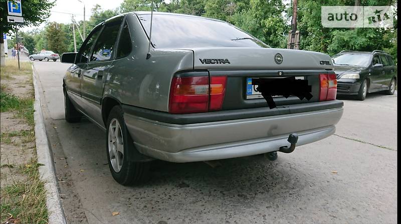 Седан Opel Vectra 1990 в Каневі