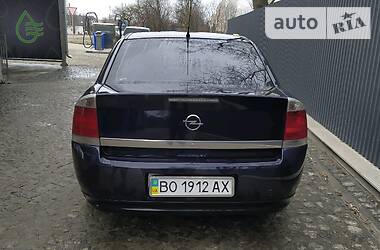 Седан Opel Vectra 2004 в 